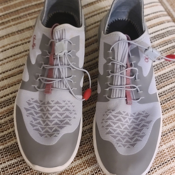 Olukai Women’s Sneakers Size 9W Gray & Red – No Insoles - Picture 2 of 6